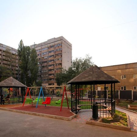 Cozy Studio In The Best Area! 4 Almaty Bagian luar foto
